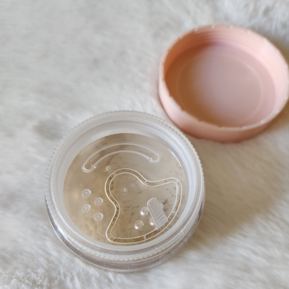 🆕️basic beauty- Makeup Bundle - Picture 3 of 9